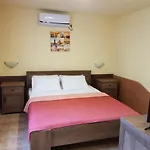Guest Flirt Golden Sands